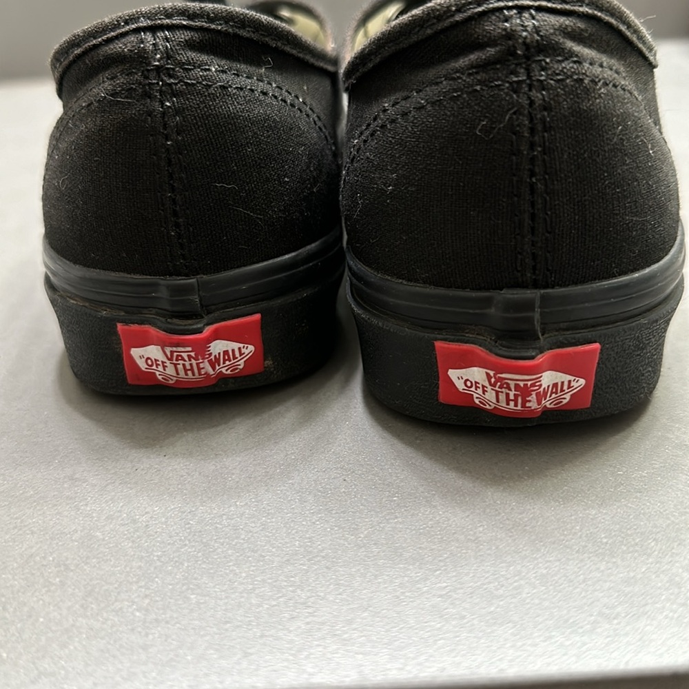 Vans - Picture 4 of 4